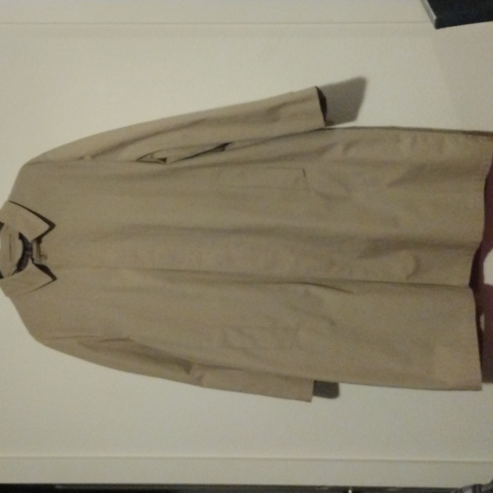 Men's Brent trench coat 51w x 45L